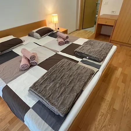 Golden Fox Pohorje * Maribor